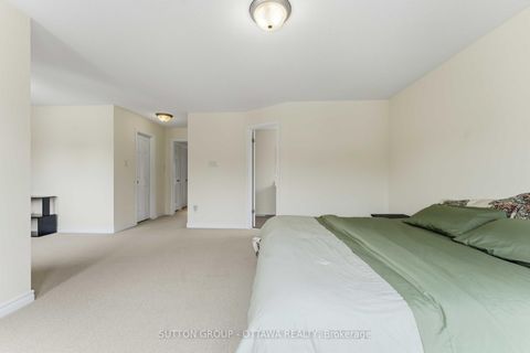 Photo 17 at 120 Dunforest Terrace, Nepean (Strandherd), Ottawa