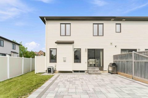 Photo 43 at 120 Dunforest Terrace, Nepean (Strandherd), Ottawa