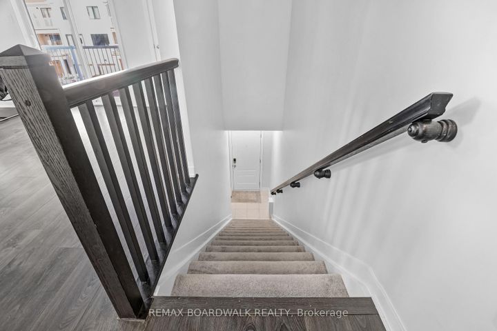 Photo 5 at 210 VERULAM Street, Nepean (Heritage Park), Ottawa
