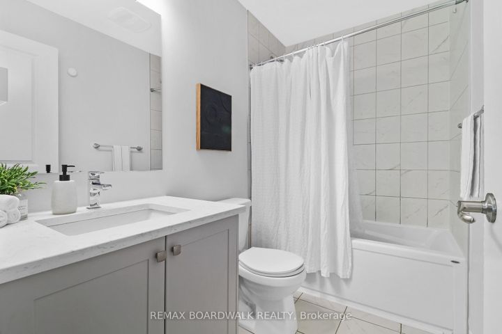 Photo 16 at 210 VERULAM Street, Nepean (Heritage Park), Ottawa