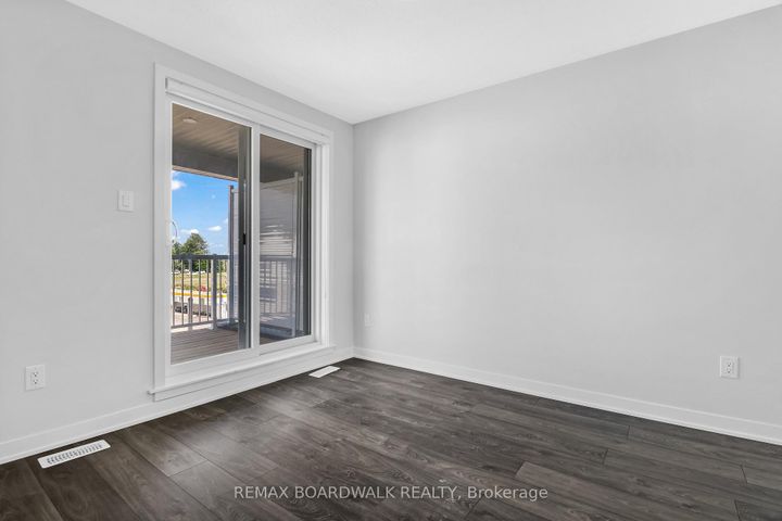 Photo 19 at 210 VERULAM Street, Nepean (Heritage Park), Ottawa