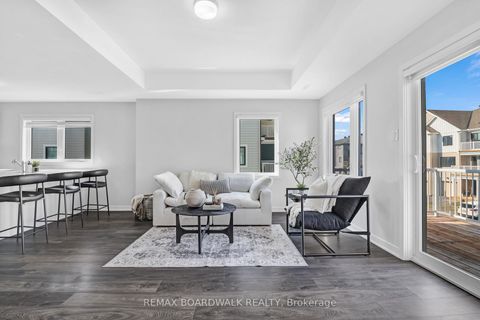 Photo 8 at 210 VERULAM Street, Nepean (Heritage Park), Ottawa