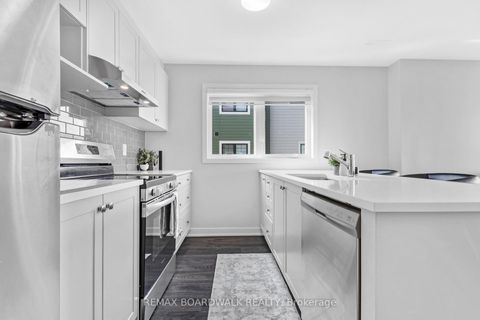 Photo 10 at 210 VERULAM Street, Nepean (Heritage Park), Ottawa