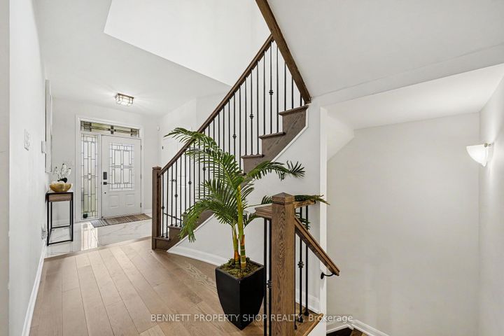Photo 2 at 95 Russet Terrace, Nepean (Half Moon Bay), Ottawa