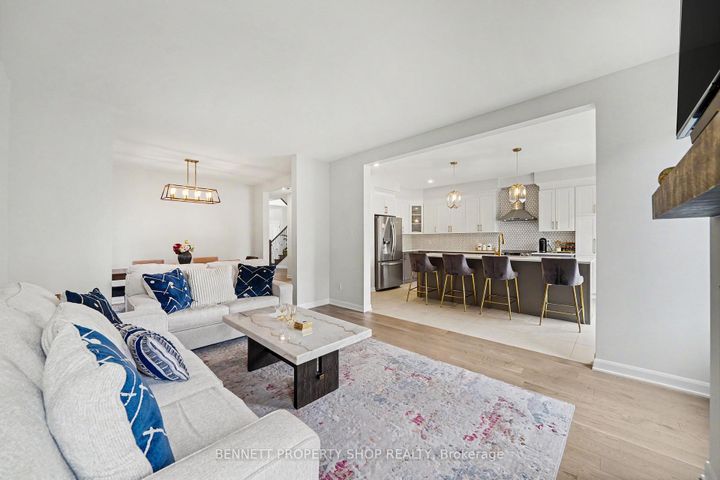 Photo 8 at 95 Russet Terrace, Nepean (Half Moon Bay), Ottawa