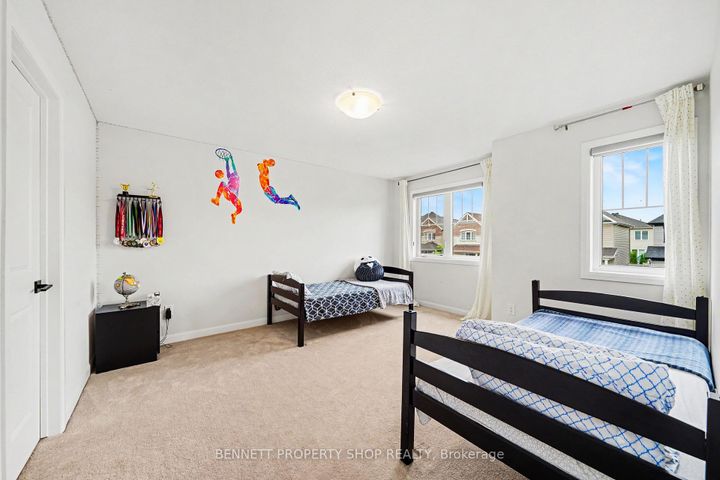 Photo 15 at 95 Russet Terrace, Nepean (Half Moon Bay), Ottawa
