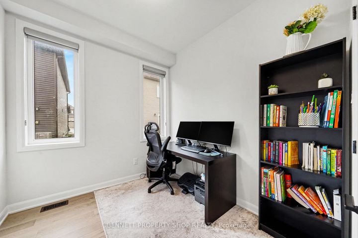 Photo 17 at 95 Russet Terrace, Nepean (Half Moon Bay), Ottawa