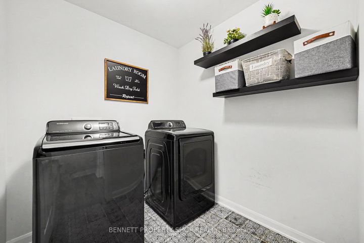 Photo 18 at 95 Russet Terrace, Nepean (Half Moon Bay), Ottawa