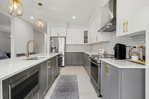 Photo 5 at 95 Russet Terrace, Nepean (Half Moon Bay), Ottawa