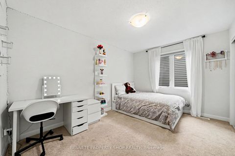 Photo 13 at 95 Russet Terrace, Nepean (Half Moon Bay), Ottawa