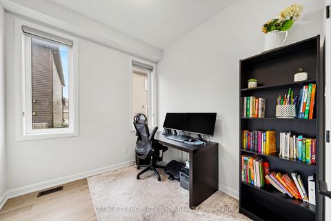Photo 17 at 95 Russet Terrace, Nepean (Half Moon Bay), Ottawa