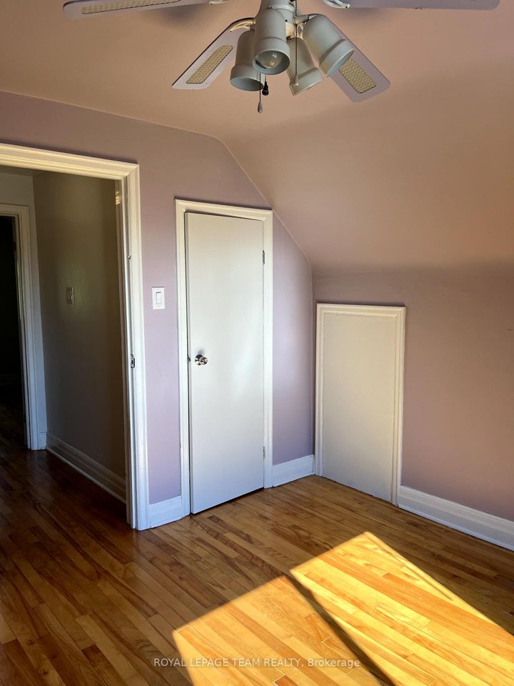 Photo 17 at 9 Tower Road E, Nepean (Meadowlands/St. Claire Gardens), Ottawa