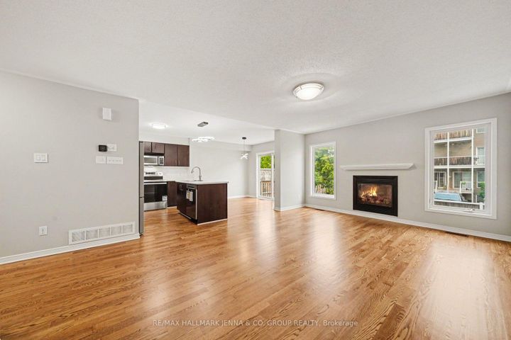 Photo 5 at 190 Sorento Street, Nepean (Strandherd), Ottawa