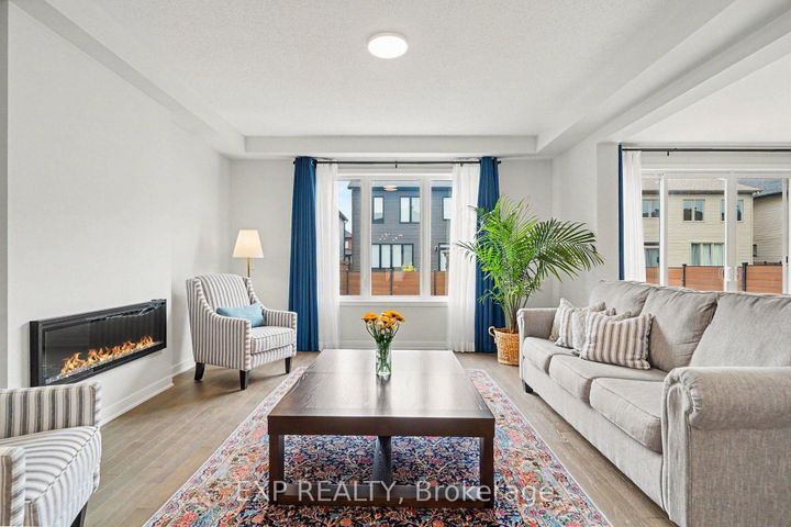 Photo 6 at 818 Crossgate Street, Nepean (Stonebridge), Ottawa