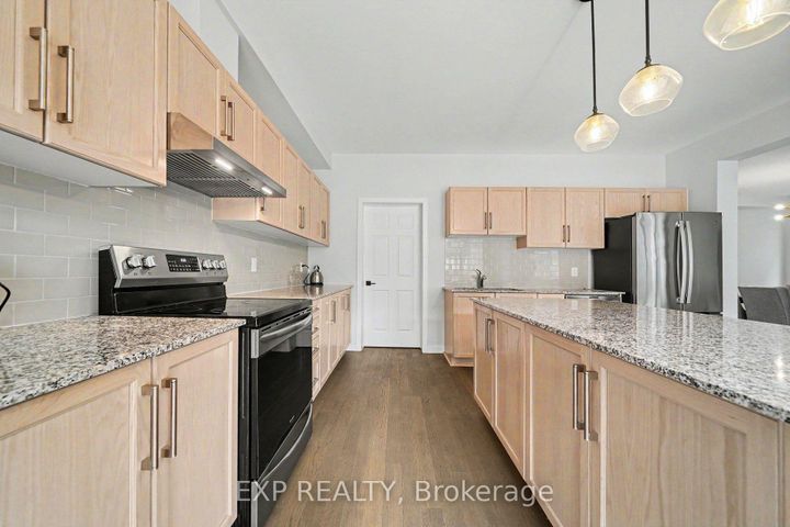 Photo 12 at 818 Crossgate Street, Nepean (Stonebridge), Ottawa