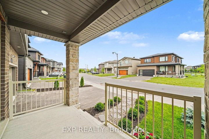 Photo 38 at 818 Crossgate Street, Nepean (Stonebridge), Ottawa