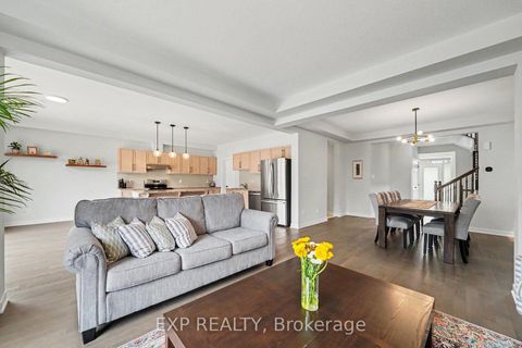 Photo 5 at 818 Crossgate Street, Nepean (Stonebridge), Ottawa