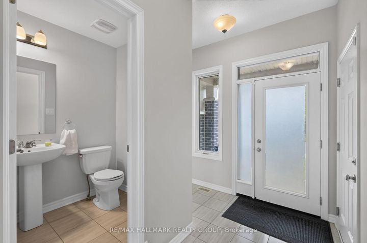 Photo 3 at 129 Umbra Place, Nepean (Half Moon Bay), Ottawa