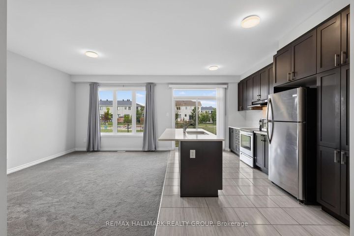 Photo 4 at 129 Umbra Place, Nepean (Half Moon Bay), Ottawa