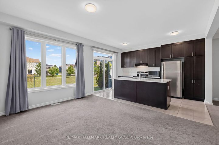 Photo 10 at 129 Umbra Place, Nepean (Half Moon Bay), Ottawa