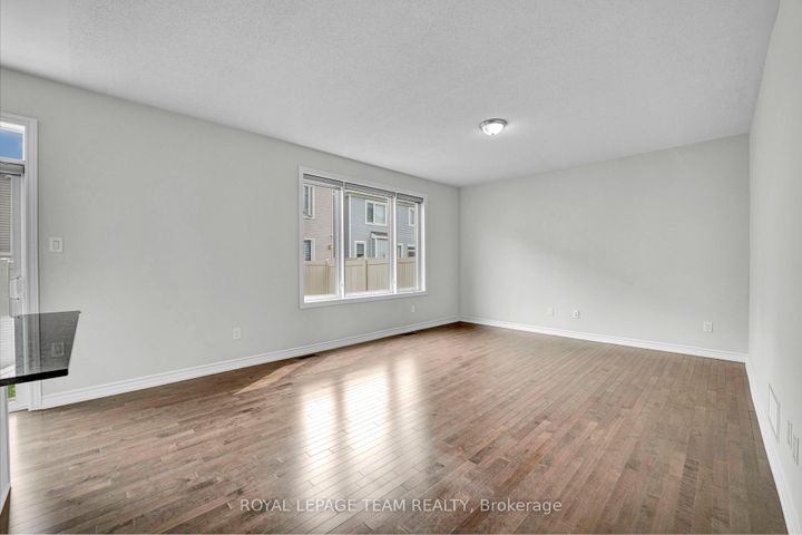 Photo 14 at 59 MOONBEAM Street, Nepean (Heritage Park), Ottawa