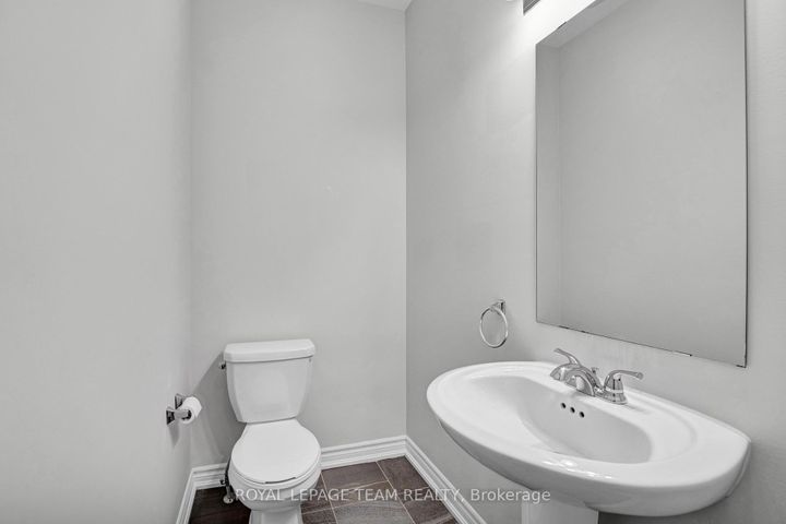 Photo 15 at 59 MOONBEAM Street, Nepean (Heritage Park), Ottawa