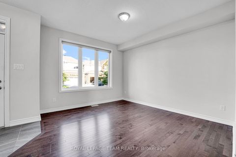 Photo 4 at 59 MOONBEAM Street, Nepean (Heritage Park), Ottawa