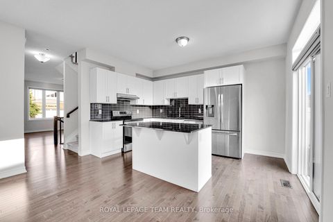 Photo 6 at 59 MOONBEAM Street, Nepean (Heritage Park), Ottawa