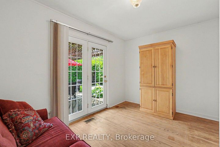Photo 15 at 16 Elmsley Crescent, Nepean (Arbeatha Park), Ottawa