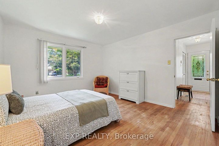 Photo 17 at 16 Elmsley Crescent, Nepean (Arbeatha Park), Ottawa
