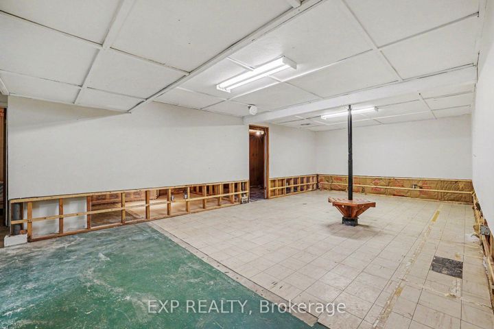 Photo 21 at 16 Elmsley Crescent, Nepean (Arbeatha Park), Ottawa