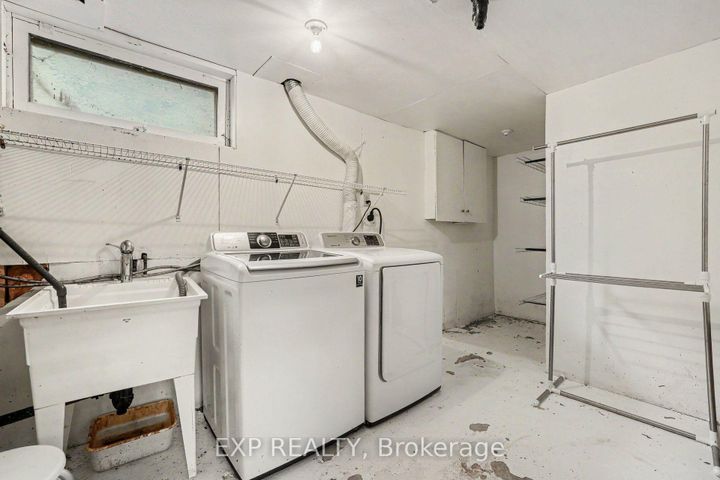 Photo 27 at 16 Elmsley Crescent, Nepean (Arbeatha Park), Ottawa