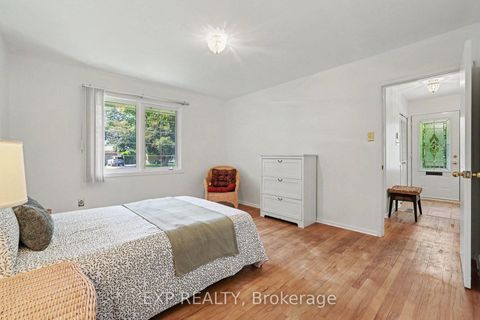 Photo 17 at 16 Elmsley Crescent, Nepean (Arbeatha Park), Ottawa