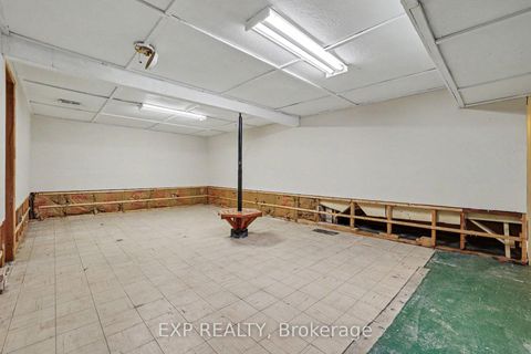 Photo 22 at 16 Elmsley Crescent, Nepean (Arbeatha Park), Ottawa