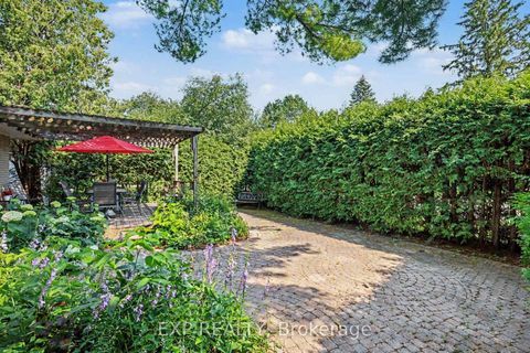 Photo 32 at 16 Elmsley Crescent, Nepean (Arbeatha Park), Ottawa