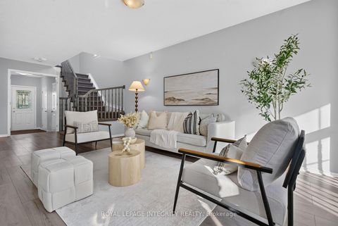 Photo 6 at 640 Kilbirnie Drive, Nepean (Stonebridge), Ottawa