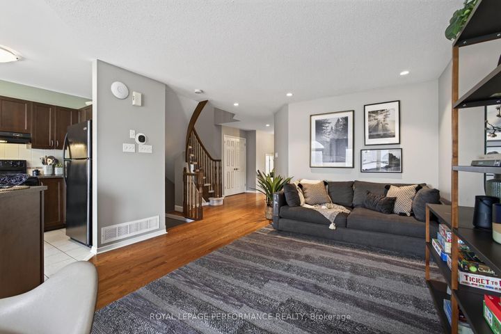 Photo 4 at 131 Sorento Street, Nepean (Strandherd), Ottawa