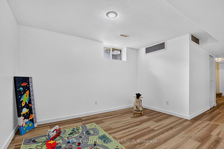 Photo 37 at 23 Whitegate Crescent, Nepean (Longfields), Ottawa
