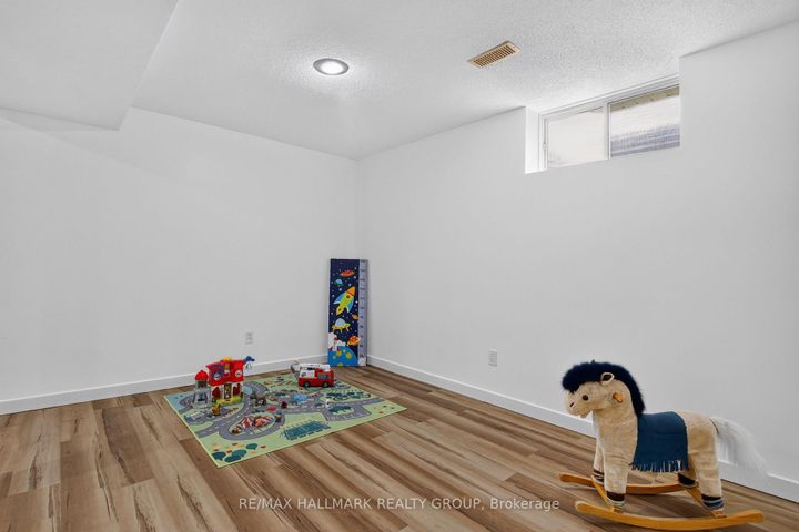 Photo 38 at 23 Whitegate Crescent, Nepean (Longfields), Ottawa