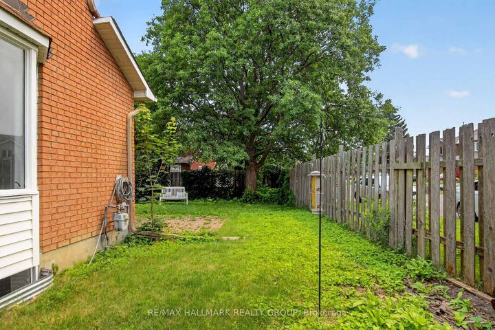 Photo 40 at 23 Whitegate Crescent, Nepean (Longfields), Ottawa