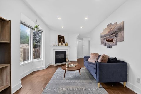 Photo 9 at 23 Whitegate Crescent, Nepean (Longfields), Ottawa