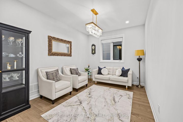 Photo 12 at 70 Ralph Erfle Way, Nepean (Half Moon Bay), Ottawa