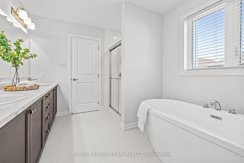 Photo 19 at 70 Ralph Erfle Way, Nepean (Half Moon Bay), Ottawa