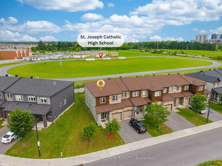 Photo 1 at 185 Bending Way, Nepean (Hearts Desire), Ottawa