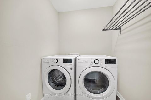 Photo 31 at 185 Bending Way, Nepean (Hearts Desire), Ottawa