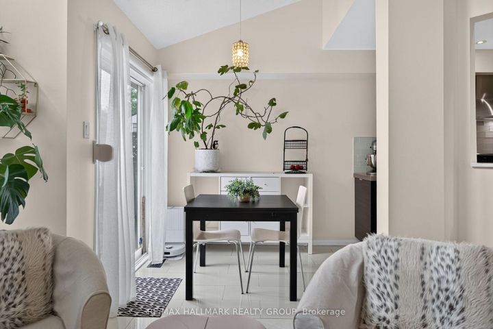 Photo 13 at 63 Palmadeo Drive, Nepean (Longfields), Ottawa