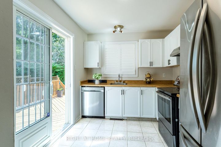 Photo 4 at 161 Pheasant Run Drive, Nepean (Pheasant Run), Ottawa