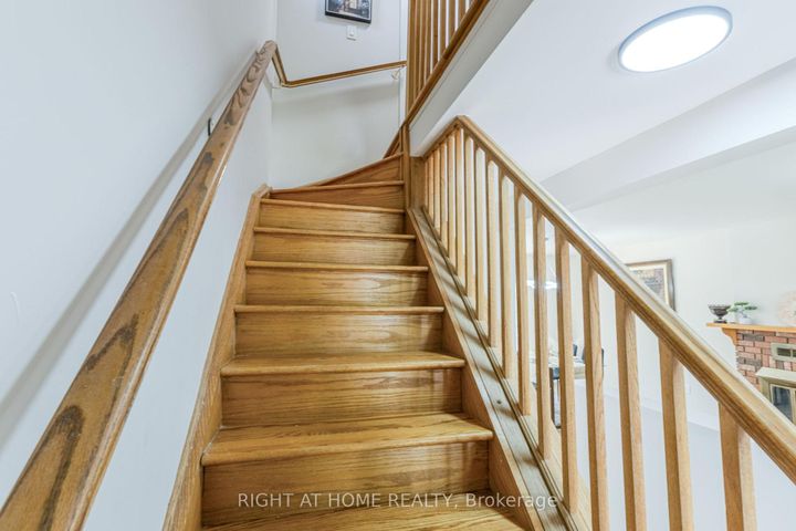Photo 11 at 161 Pheasant Run Drive, Nepean (Pheasant Run), Ottawa