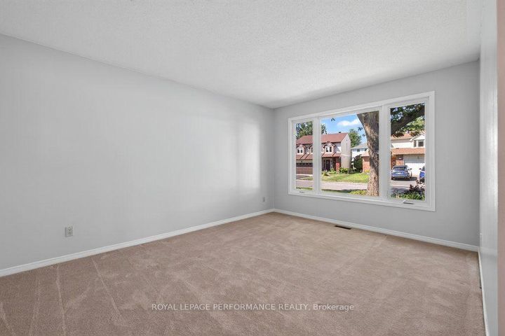 Photo 3 at 14 Birkett Street, Nepean (Heritage Park), Ottawa