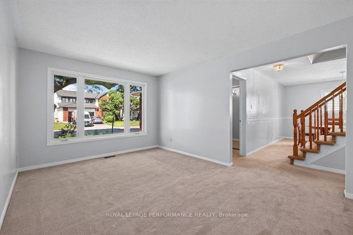 Photo 4 at 14 Birkett Street, Nepean (Heritage Park), Ottawa